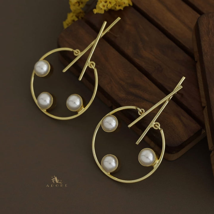 Golden Tri Pearl Line And Circle Earring