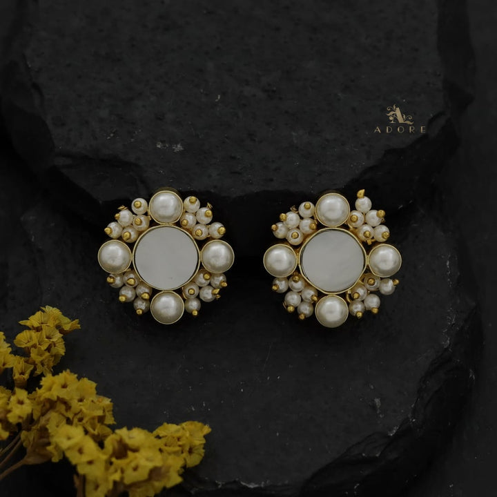Nylah MOP Pearl Earring