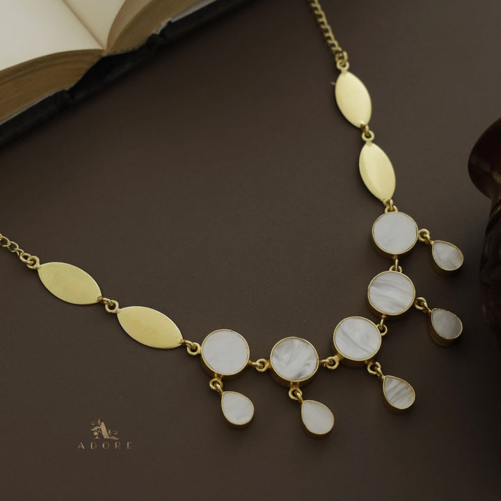 Golden Ellipse Round & Drop MOP Short Neckpiece