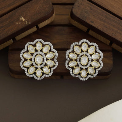 Hiranika Dual Tone Kundan Long Neckpiece With Earring