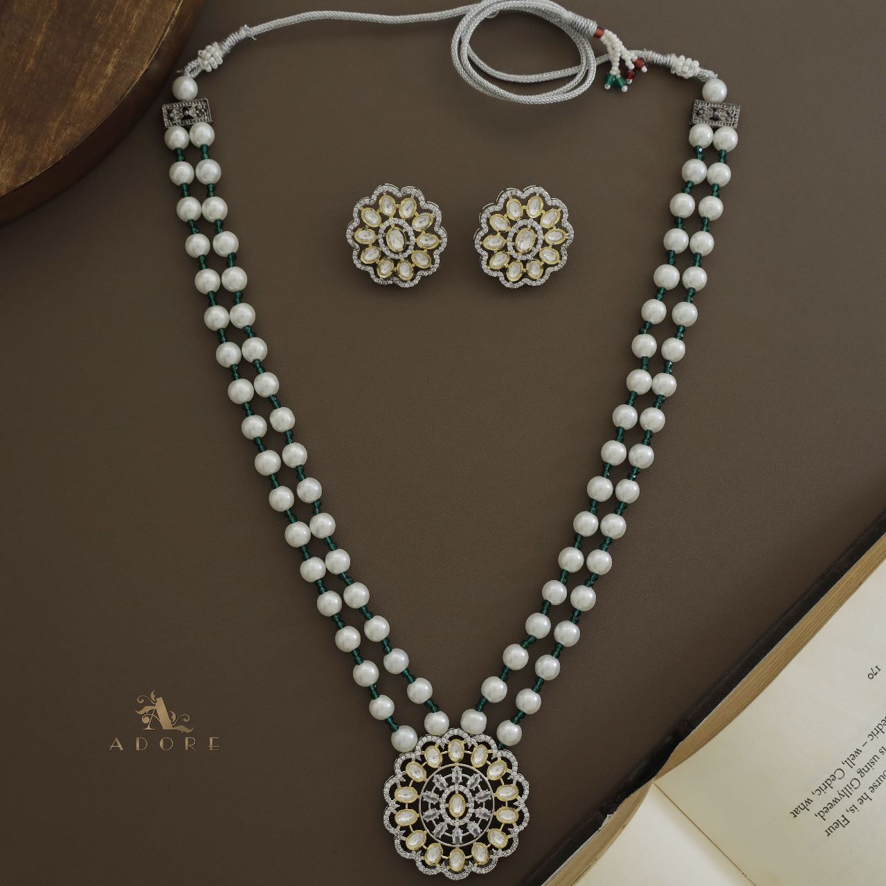 Hiranika Dual Tone Kundan Long Neckpiece With Earring