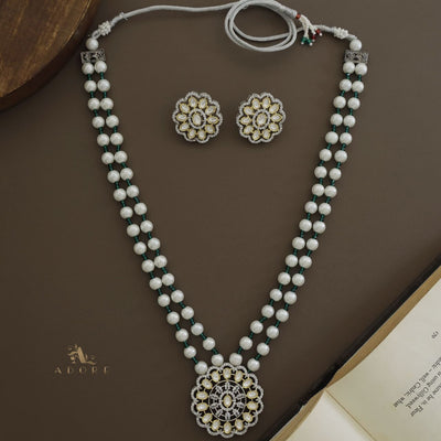 Hiranika Dual Tone Kundan Long Neckpiece With Earring