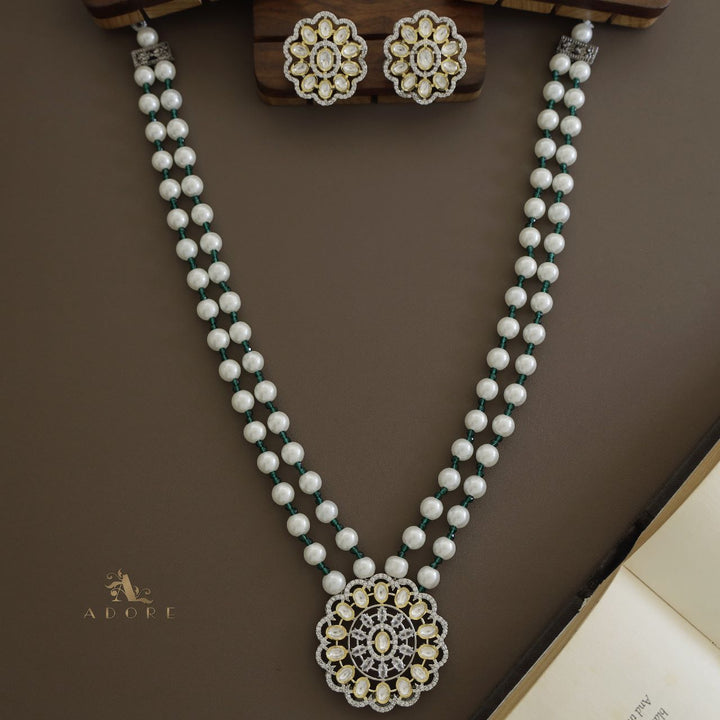 Hiranika Dual Tone Kundan Long Neckpiece With Earring