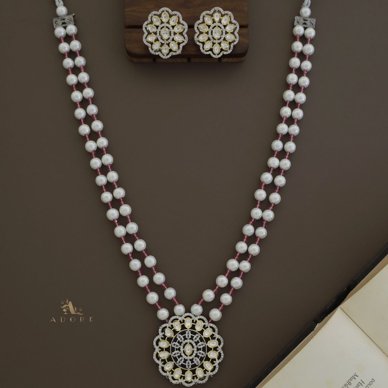 Hiranika Dual Tone Kundan Long Neckpiece With Earring