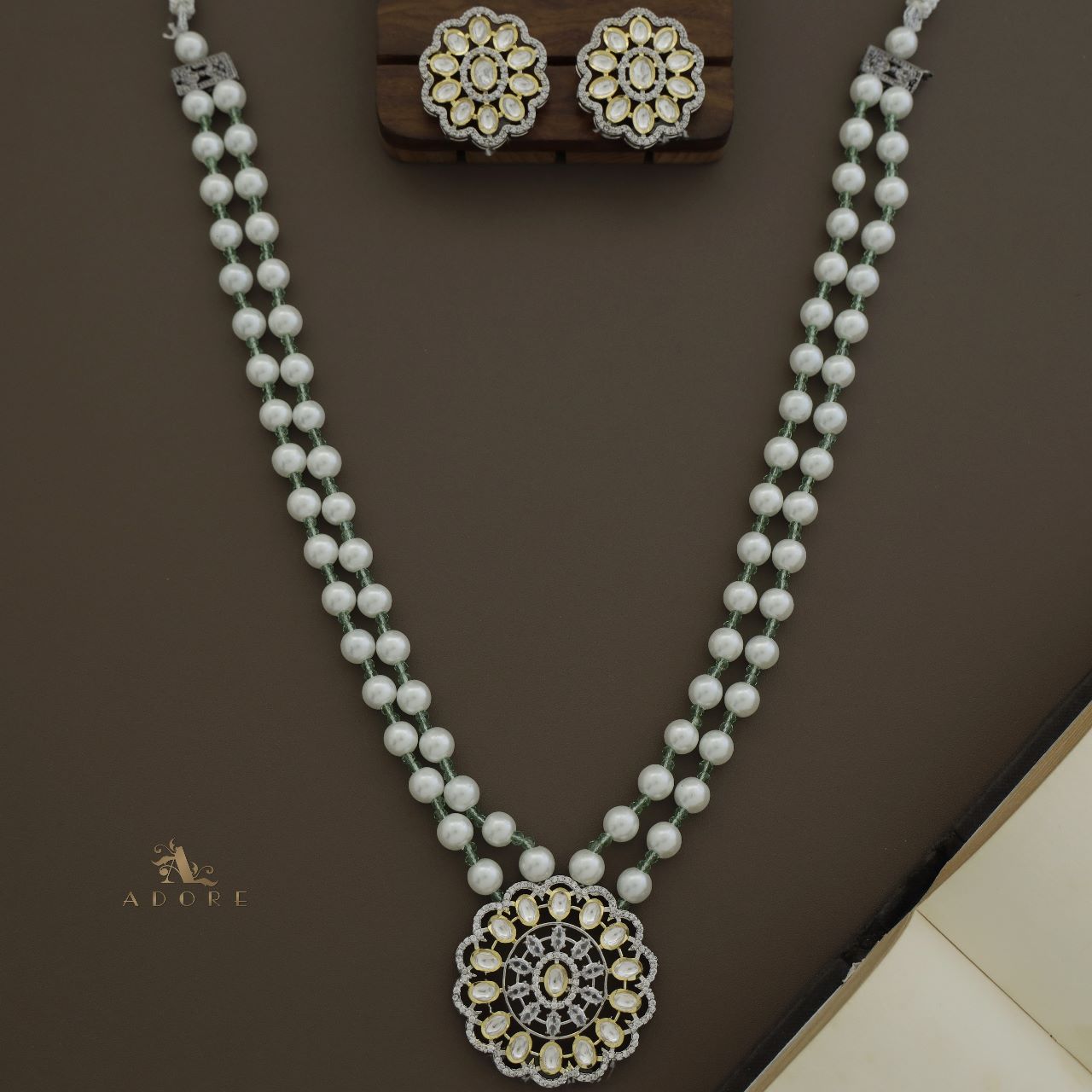 Hiranika Dual Tone Kundan Long Neckpiece With Earring