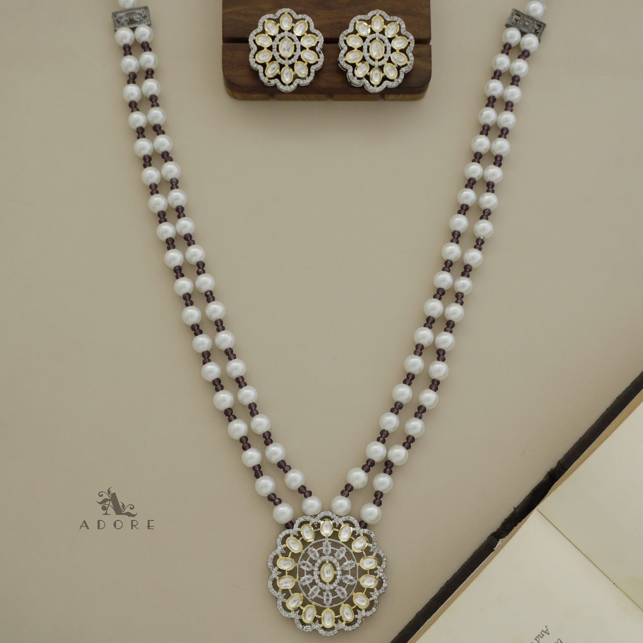 Hiranika Dual Tone Kundan Long Neckpiece With Earring