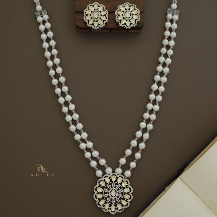 Hiranika Dual Tone Kundan Long Neckpiece With Earring