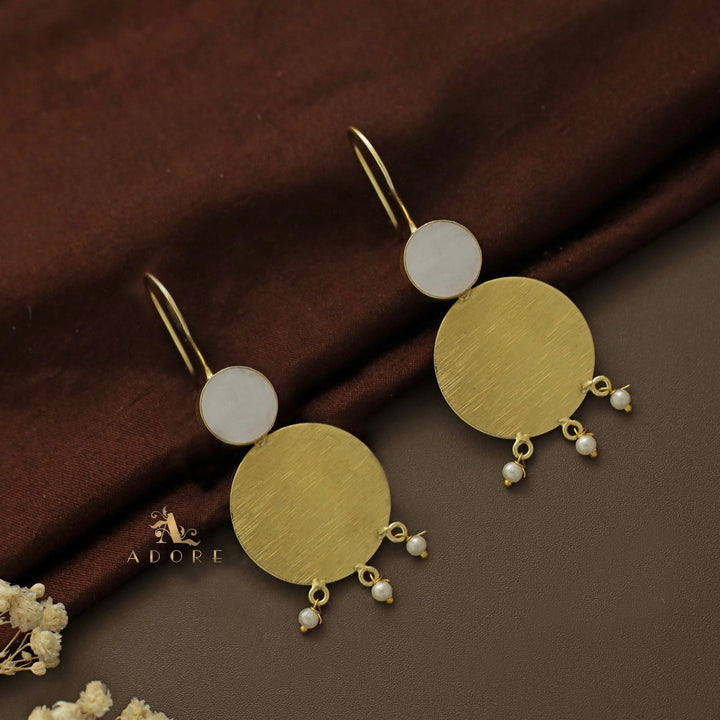 Round MOP Naava Circle Pearl Earring