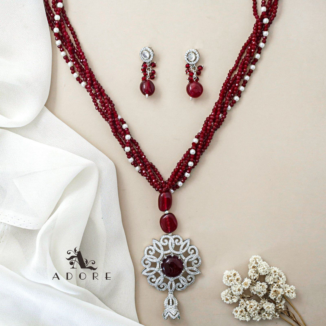 Vardhani Long Neckpiece With Earring