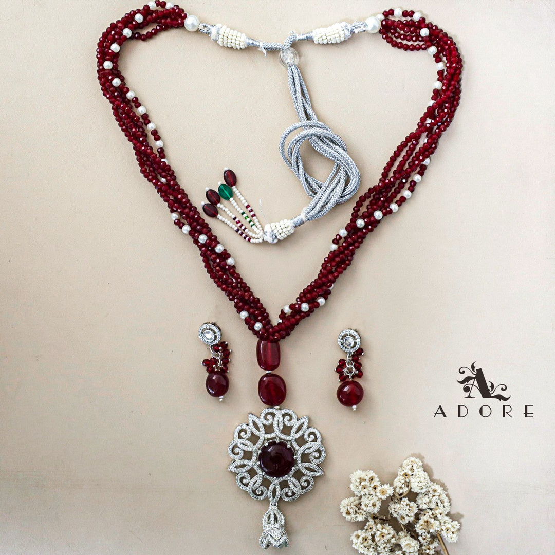 Vardhani Long Neckpiece With Earring