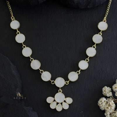 Round MOP Half Flower Neckpiece