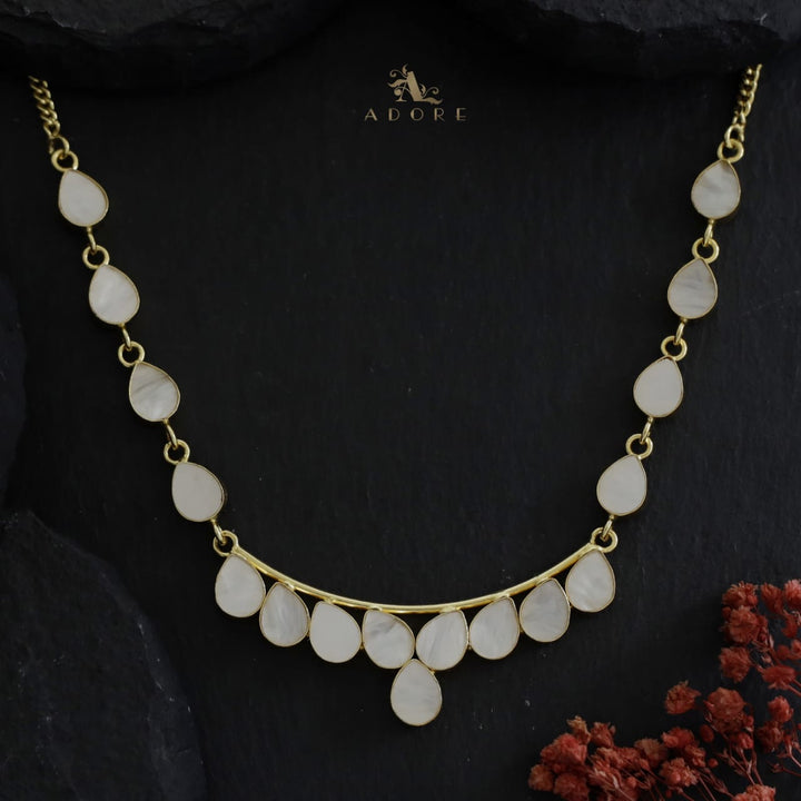 Poorva Drop MOP Short Neckpiece