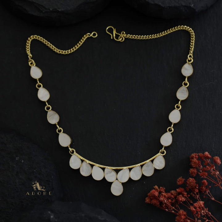 Poorva Drop MOP Short Neckpiece