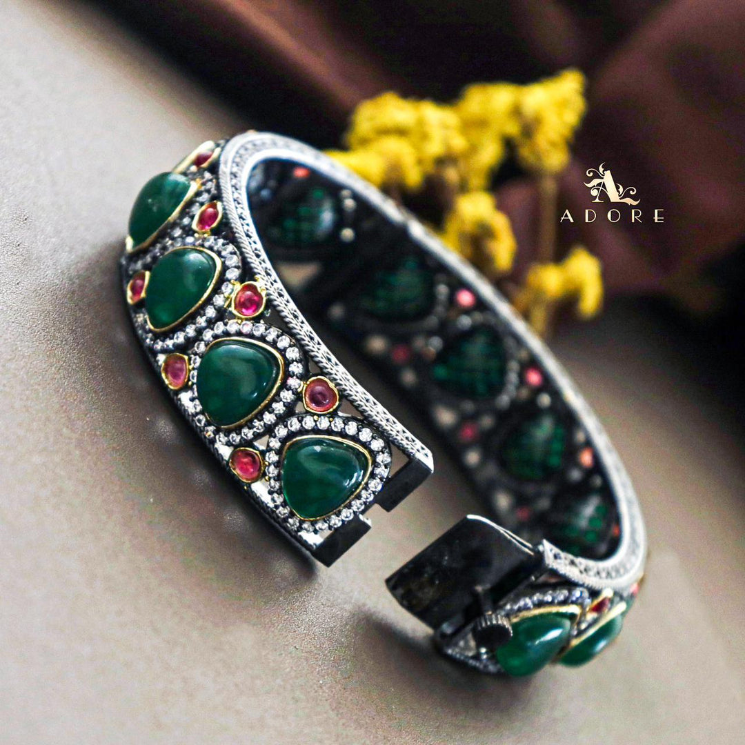 Anvita Glossy Openable Bangle
