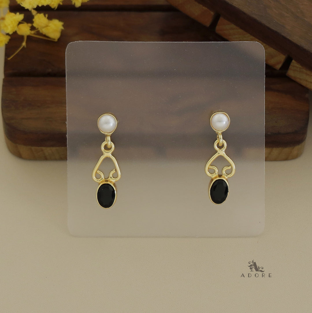 Xiti Glossy Oval Pearl Earring