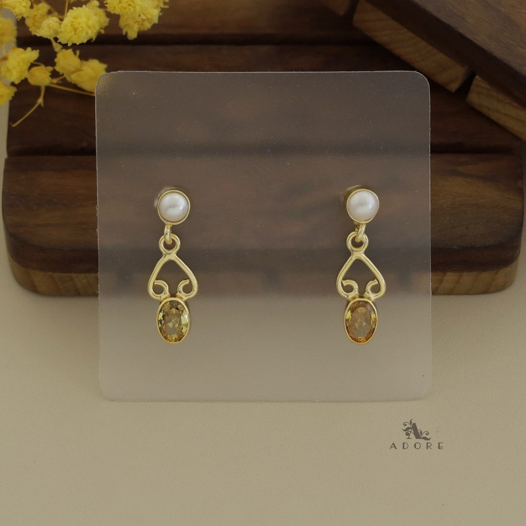 Xiti Glossy Oval Pearl Earring