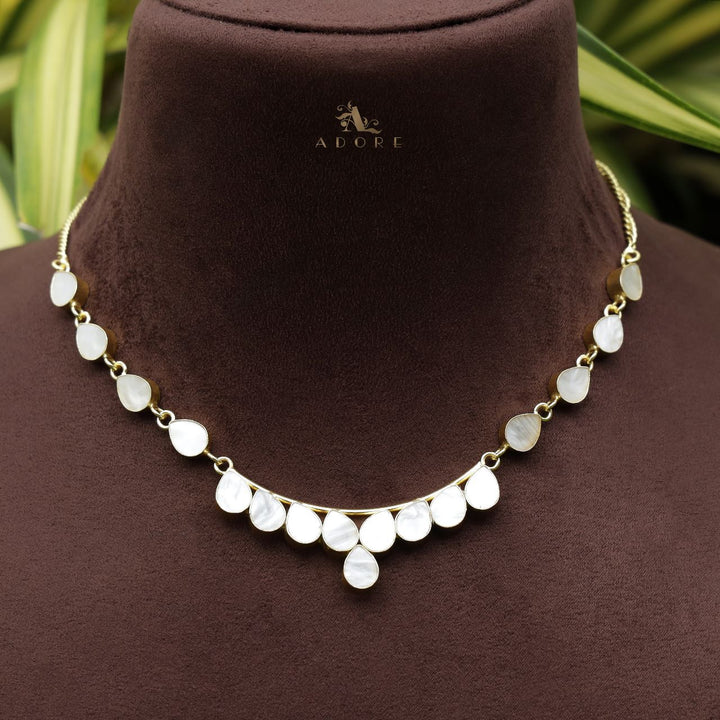 Poorva Drop MOP Short Neckpiece