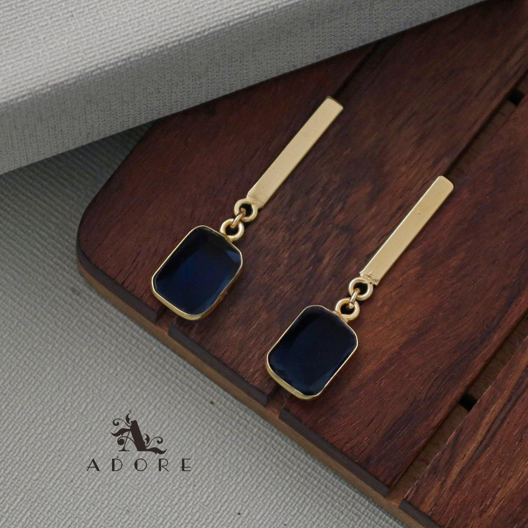 Thanviya Rectangle Glossy Earring