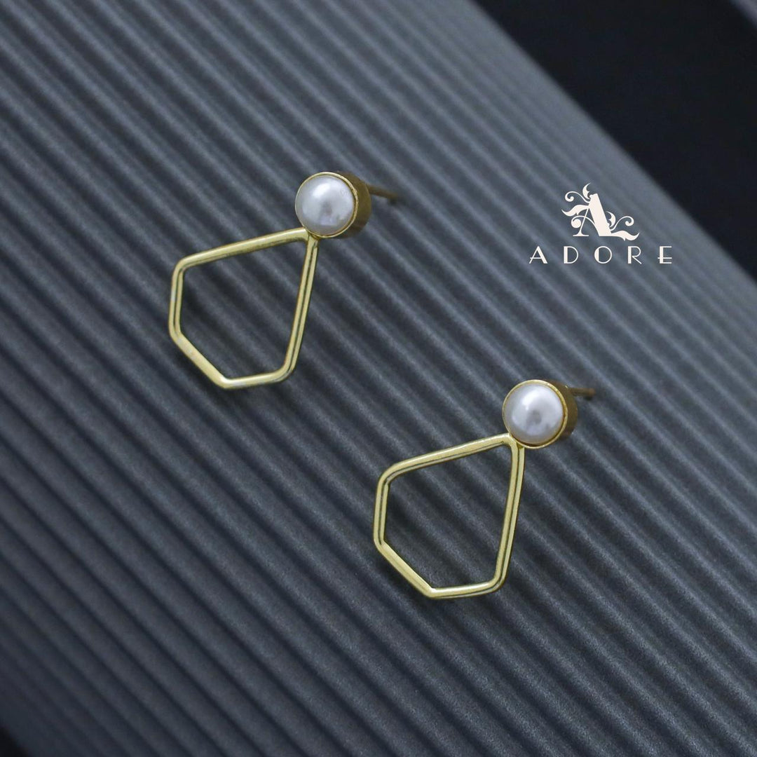Pearly Golden Pentagon Earring