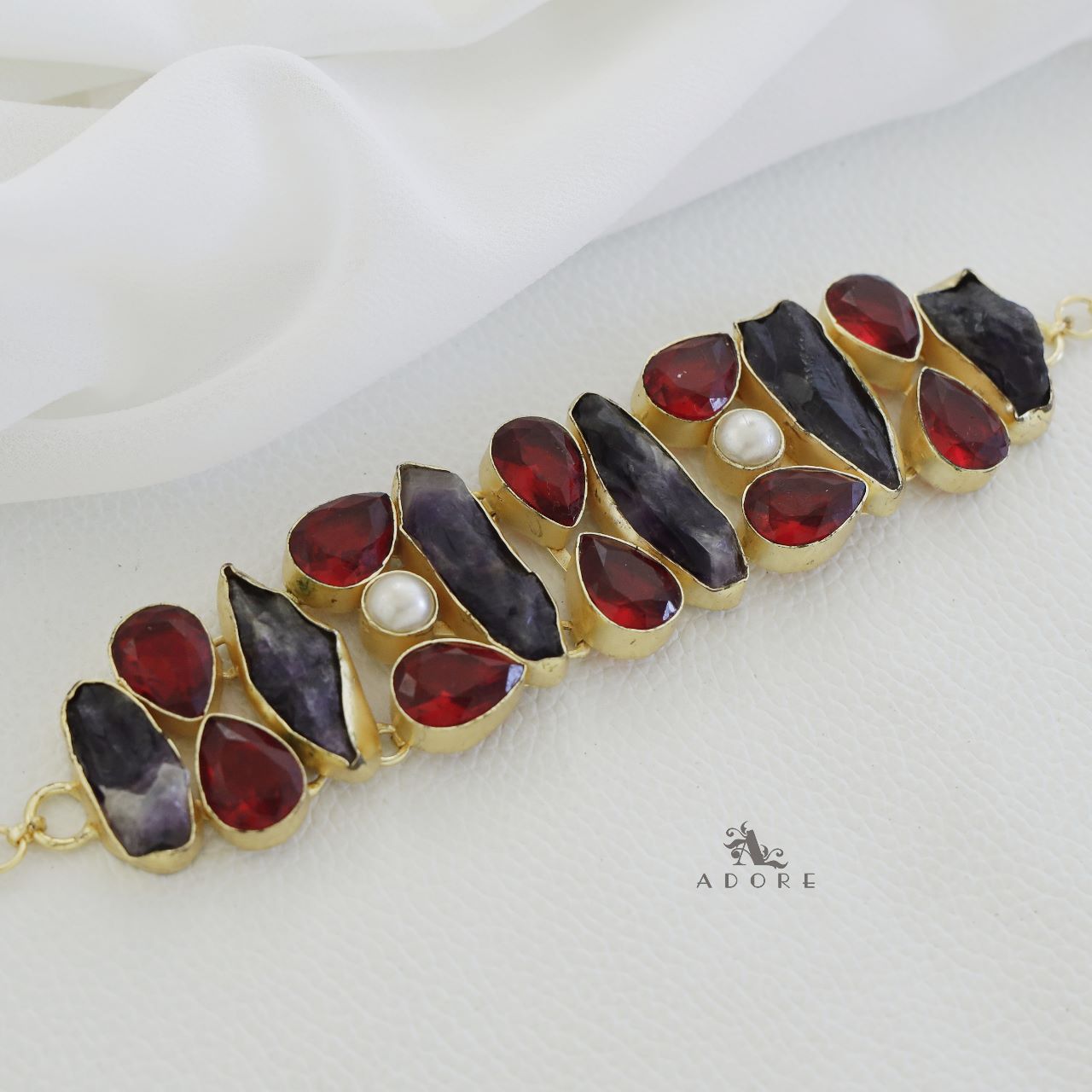 Lamiya Choker