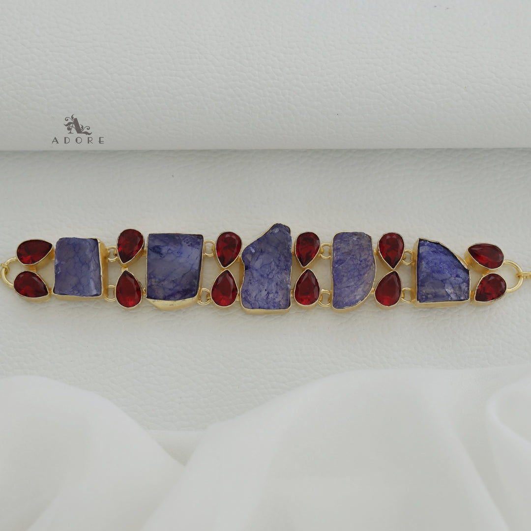 Clevera Choker