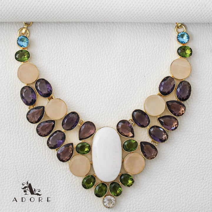 Bhanumi Neckpiece