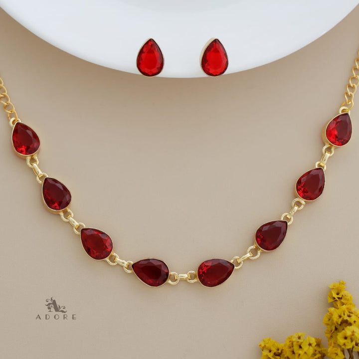 Sonia Drop Glossy Short Neckpiece With Stud