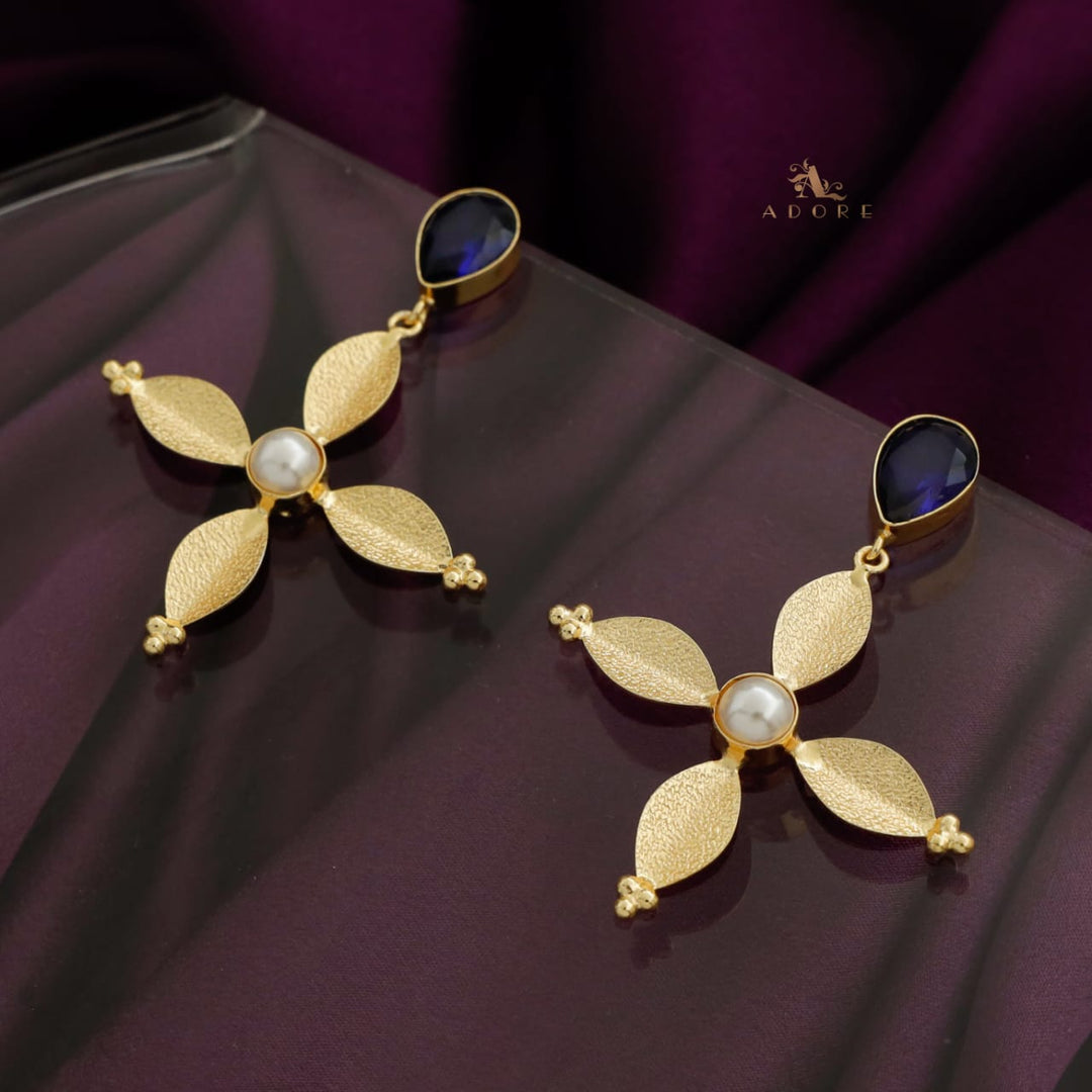 Textured Tetra Fold Leaf Dotted Flower Earring