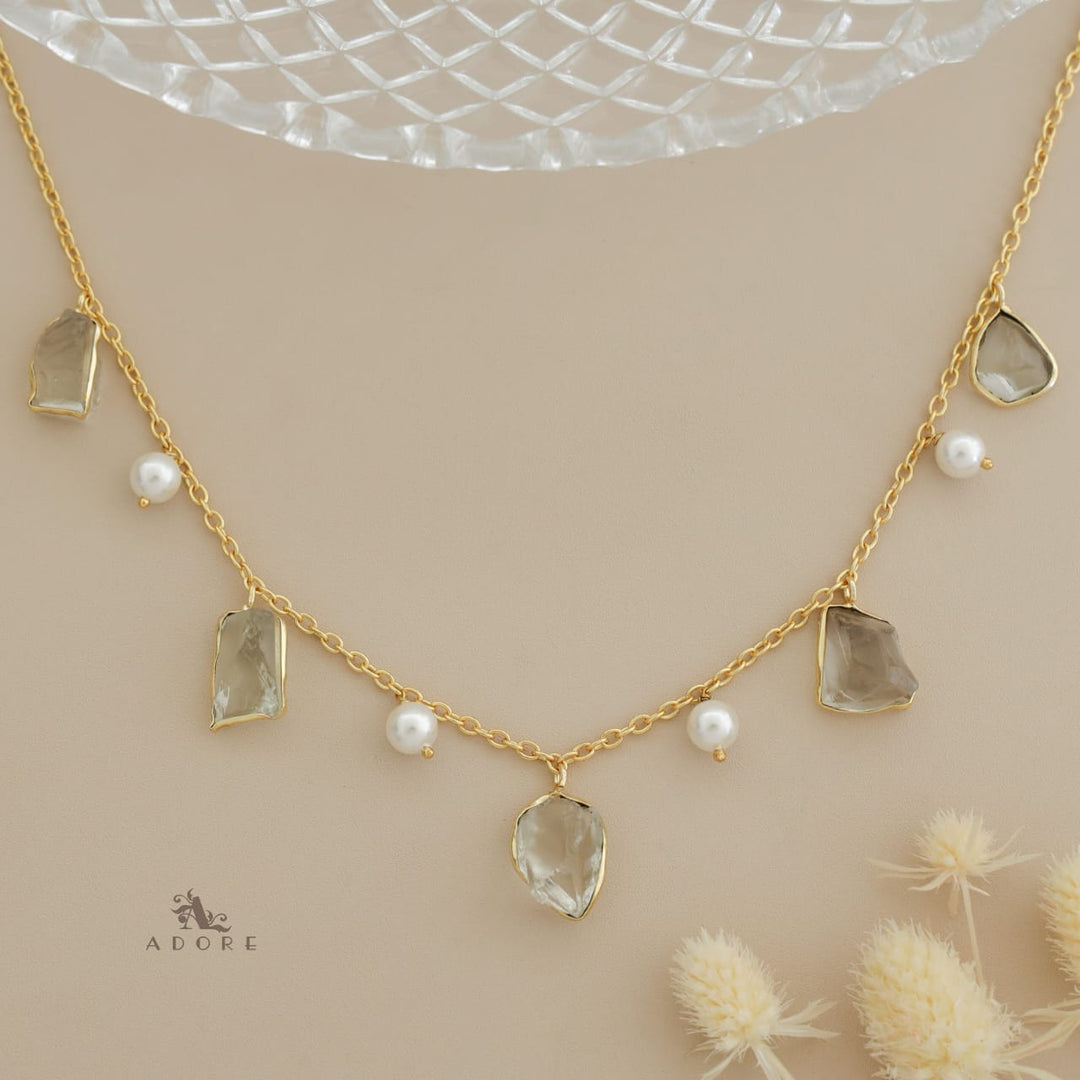 Mawar Raw Stone Pearl Neckpiece