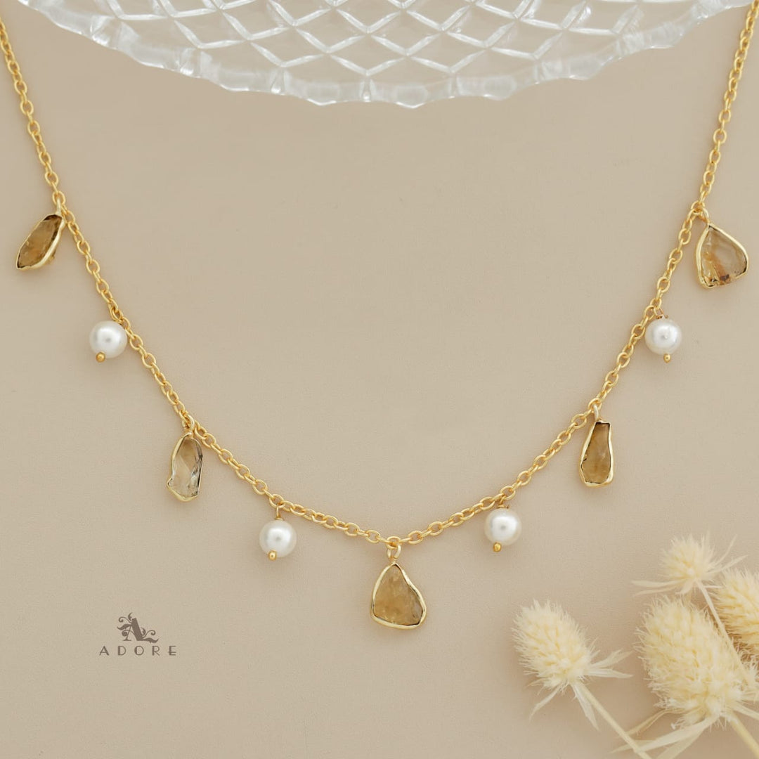 Mawar Raw Stone Pearl Neckpiece