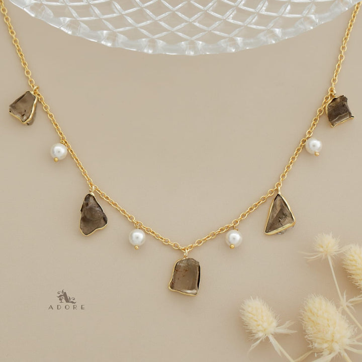 Mawar Raw Stone Pearl Neckpiece