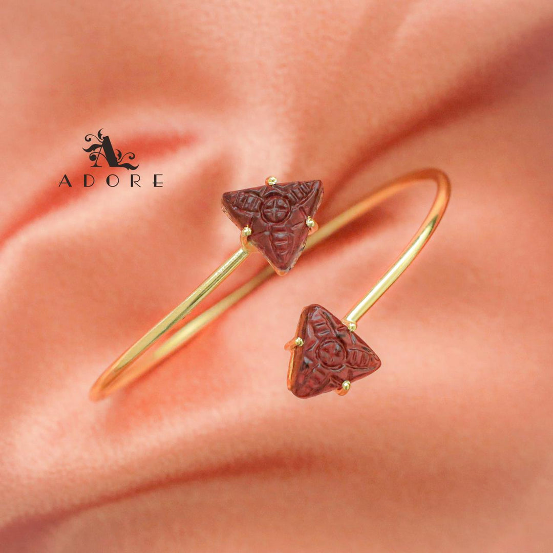 Thasvi Dual Carved Triangle Bangle
