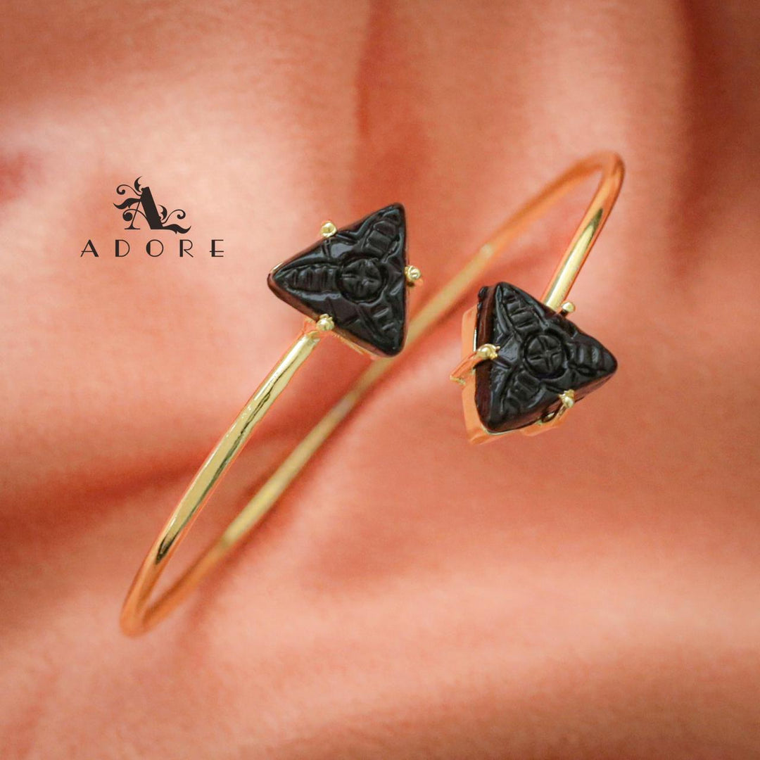 Thasvi Dual Carved Triangle Bangle