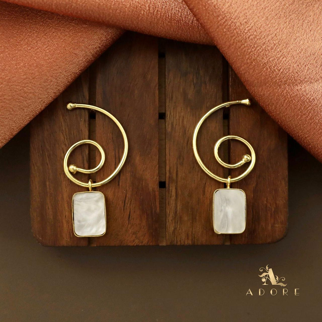 Glossy Rectangle Golden Six Earring