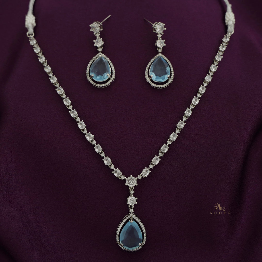 Silver Mirielle Glossy Drop Neckpiece With Earring