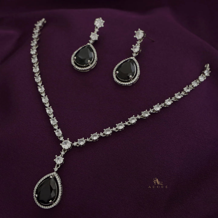 Silver Mirielle Glossy Drop Neckpiece With Earring