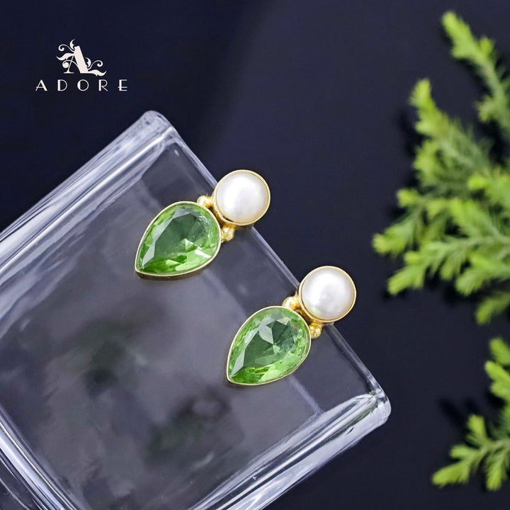 Single Pearl Glossy Drop Earring