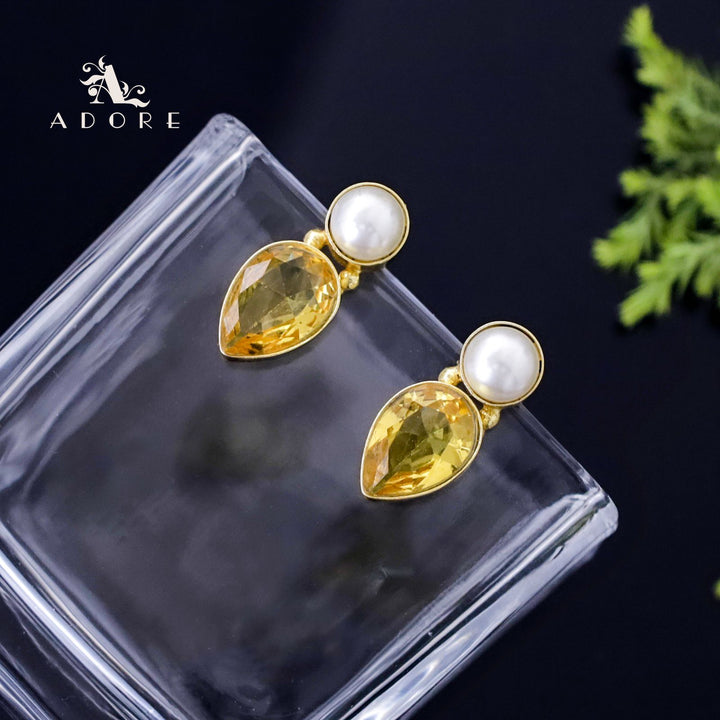 Single Pearl Glossy Drop Earring