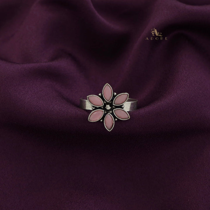 Flora Glossy Flower Ring