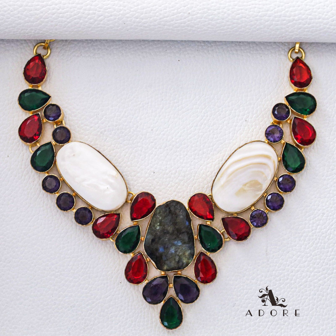 Zinal Neckpiece