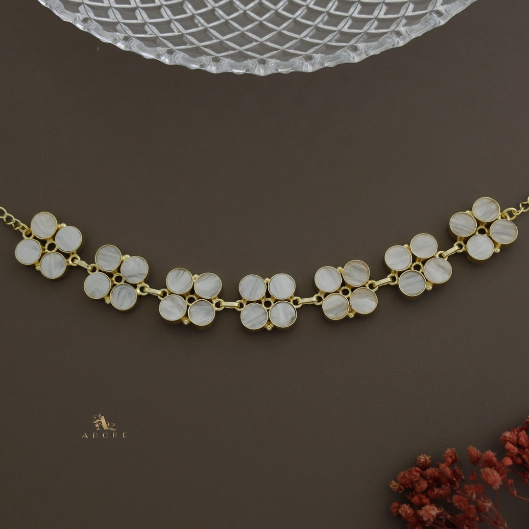 Thelima Round Glossy Choker