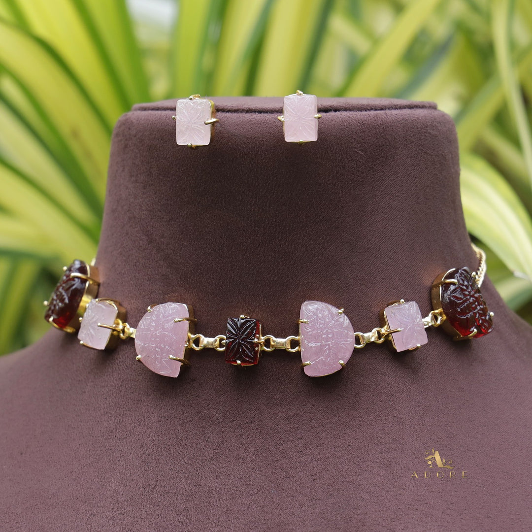 Carved Yousha Choker With Stud