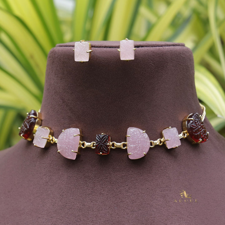 Carved Yousha Choker With Stud