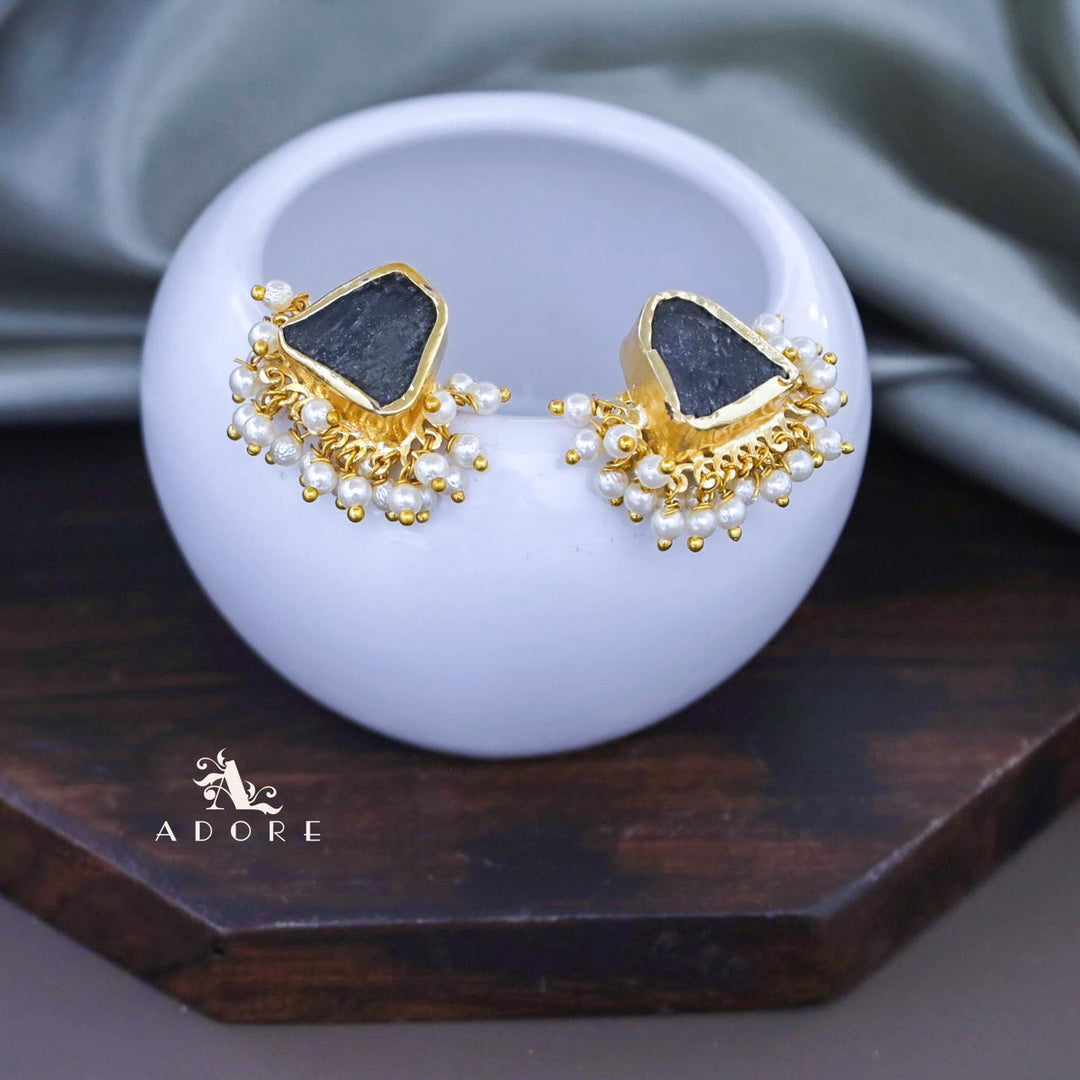 Cleo Raw Stone Cluster Pearl Earring