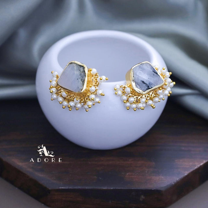 Cleo Raw Stone Cluster Pearl Earring