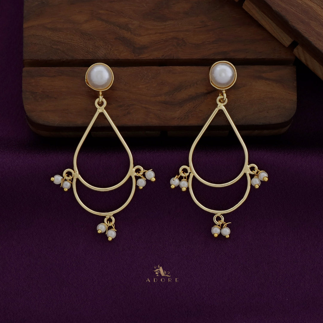 Golden Drop Pearl Glossy Round Earring