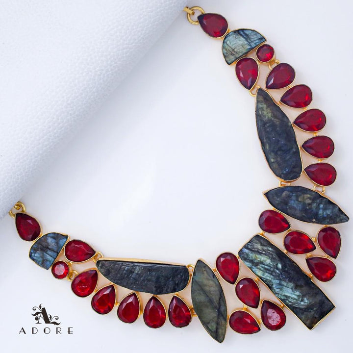 Dhrupa Labradorite Neckpiece