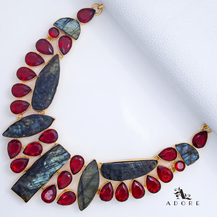 Dhrupa Labradorite Neckpiece