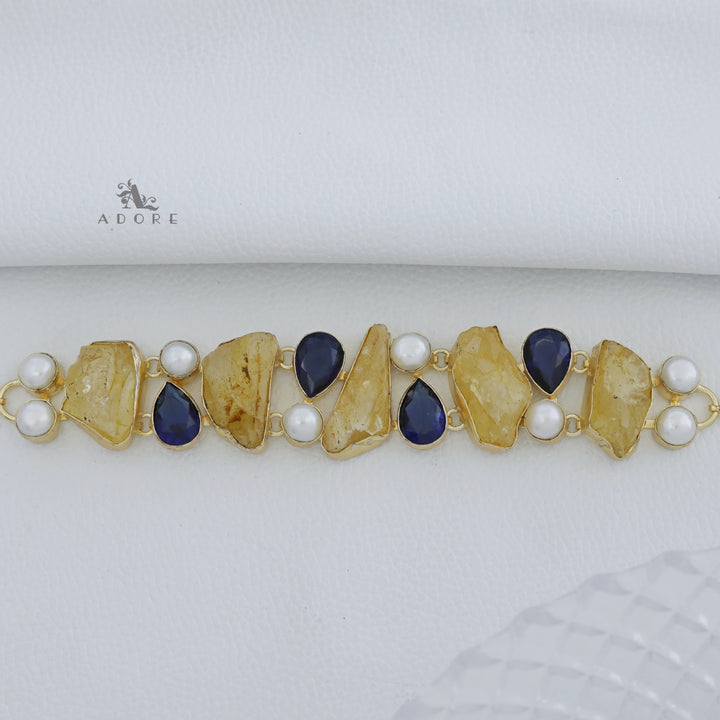 Mila Pearl Choker