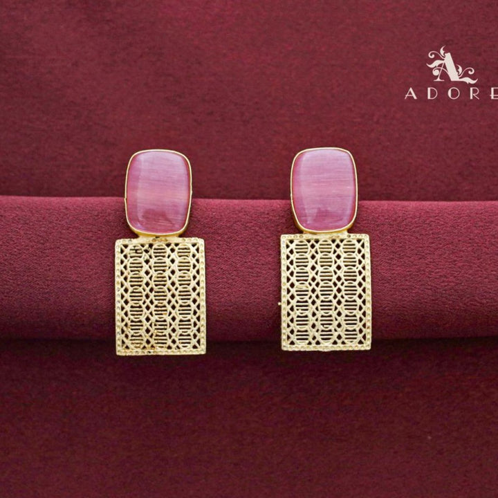 Aagney Foil Curvy Rectangle Earring